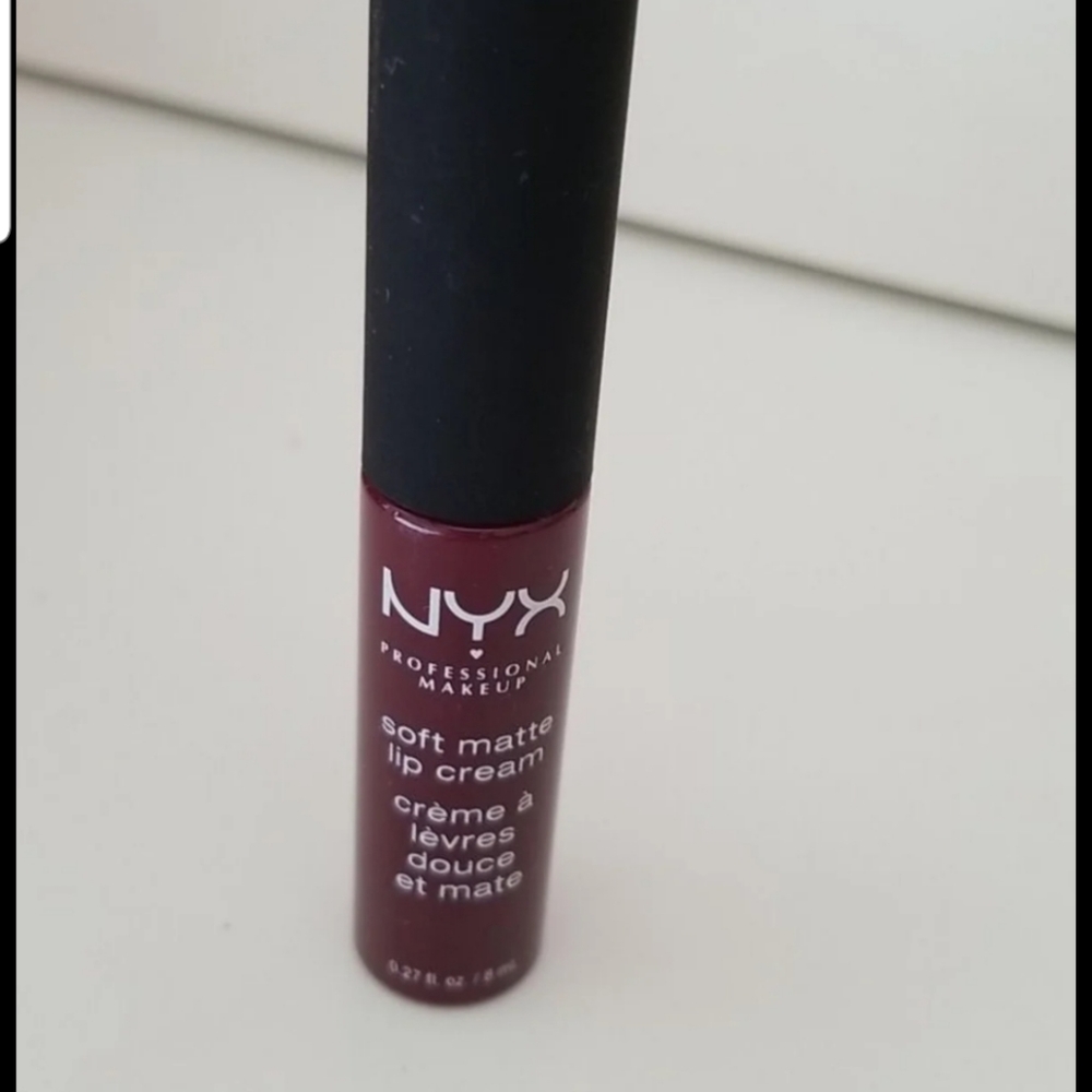 Nxy lipstick